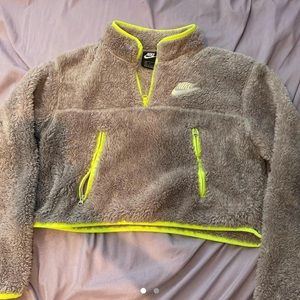 Sherpa Nike cropped hoodie